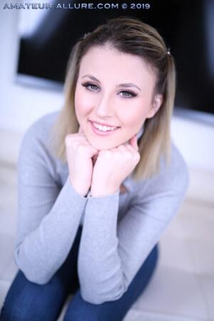 Kinsley Anne, Allie Nicole