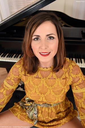 Original 3203 px/ 4800 px