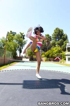 Original 533 px/ 800 px