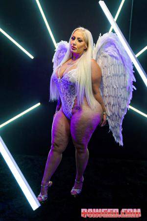 Original 1067 px/ 1600 px