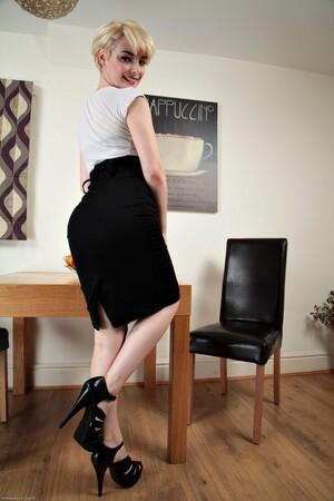 Original 682 px/ 1024 px