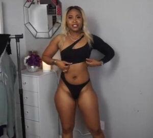 Original 712 px/ 646 px