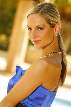 Original 1365 px/ 2048 px