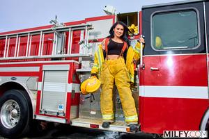 Original 2999 px/ 2000 px