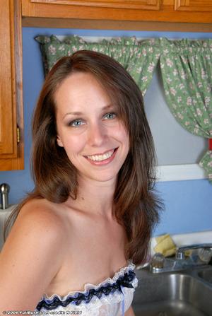 Original 687 px/ 1024 px