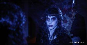 Original 4096 px/ 2160 px