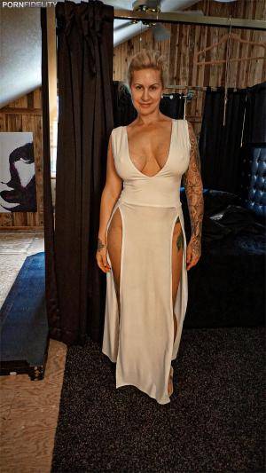 Original 1215 px/ 2160 px