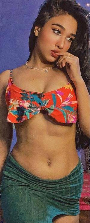 Original 321 px/ 796 px