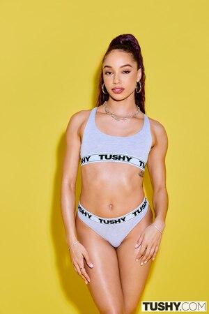 Original 853 px/ 1280 px