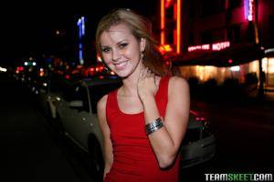 Original 1048 px/ 699 px