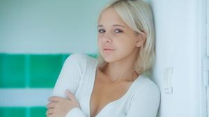 Monroe - Sweet and Petite