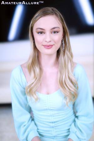 #AmateurAllure Amber Moore - Returns For More Naughty Fun