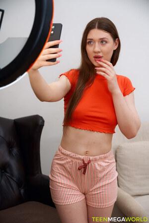 Original 2333 px/ 3500 px