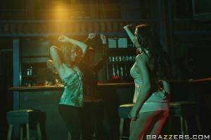 Original 900 px/ 599 px