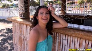 Original 1800 px/ 1013 px