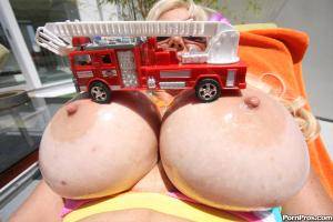 Original 3000 px/ 2000 px