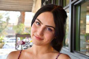 Original 1280 px/ 852 px