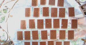 Original 5000 px/ 2637 px