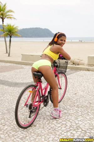 Original 2542 px/ 3840 px