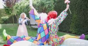 Original 4096 px/ 2160 px