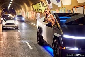 Original 2999 px/ 2000 px