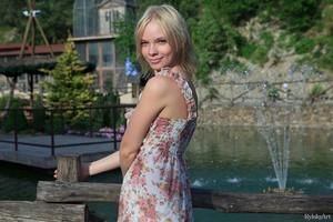 Original 2048 px/ 1365 px