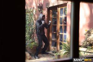 Original 2000 px/ 1333 px