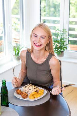 Original 3840 px/ 5760 px