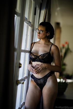 #SweetheartVideo Romi Rain, Penny Barber - Back On The Scene