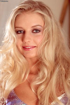 Original 700 px/ 1050 px