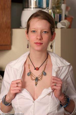 Original 681 px/ 1024 px