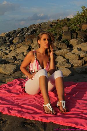 #AmateurBarefeetBabes Monika Schimkova