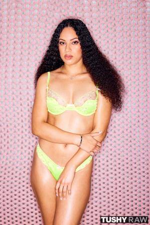 Original 2000 px/ 2999 px