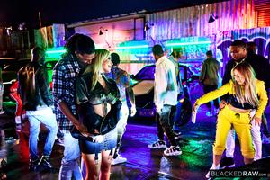 Original 2999 px/ 2000 px