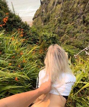 Original 852 px/ 1024 px