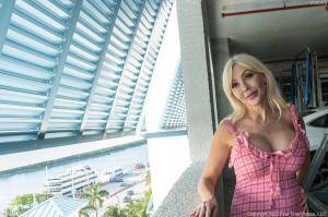 Original 3000 px/ 1997 px