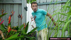 Original 2500 px/ 1406 px