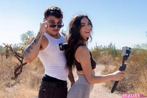 Original 8192 px/ 5464 px