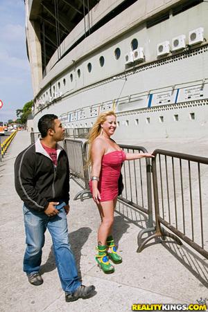 Original 2552 px/ 3840 px