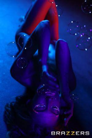 Original 2000 px/ 3000 px