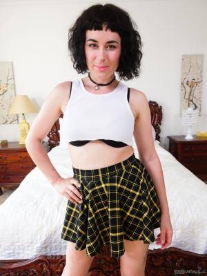 #1000Facials Olive Glass