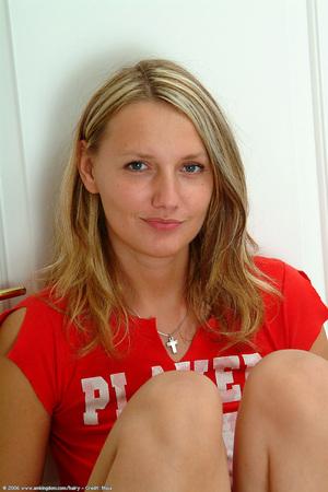 Original 682 px/ 1024 px