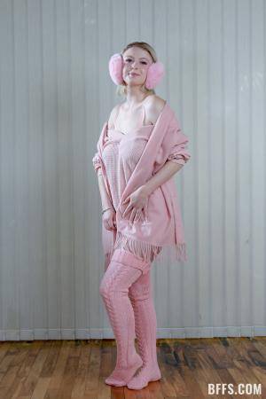 BFFS Koco Chanel, Alice Visby, Carrie Sage - Snowed In 66x 1620x1080 01-22-2022_98961345