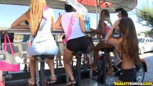 Original 864 px/ 486 px