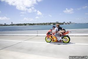 Original 800 px/ 533 px