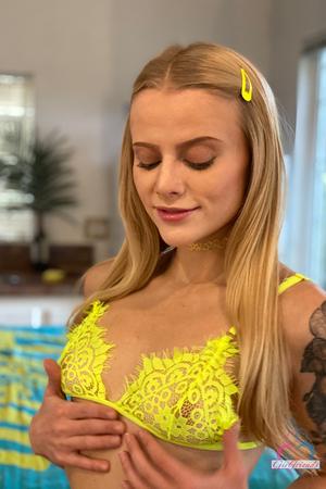 Original 2000 px/ 3000 px