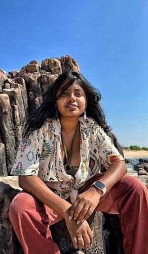 Original 374 px/ 640 px