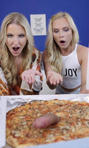 #VirtualTaboo Cousin Brings Pizza And Dick Georgie Lyall , Vinna Reed