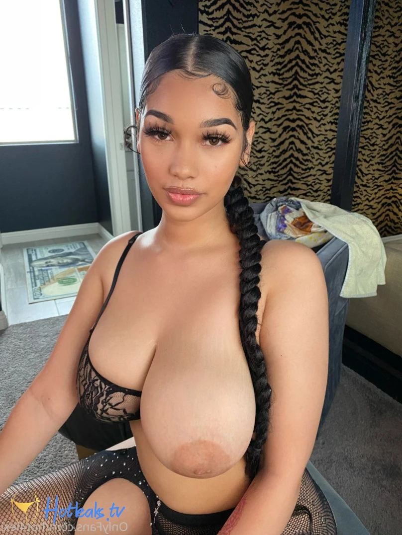 Original 808 px/ 1077 px