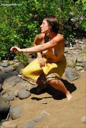 Original 857 px/ 1280 px